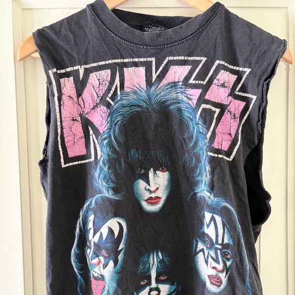 Vintage Kiss T-shirt with Cut Sleeves - Picture 1 of 2